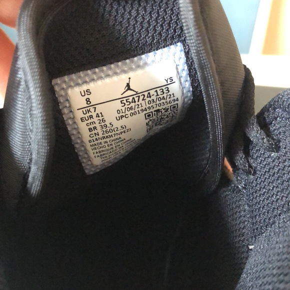 AirJordan 1 Mid - Picture 6 of 8